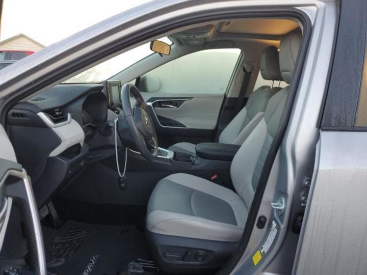 Продам Toyota Rav 4 XLE PREMIUM 2019 года в Львове