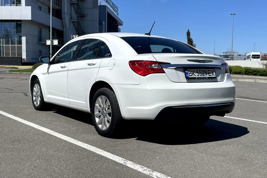 Продам Chrysler 200 Toring 2012 года в Киеве