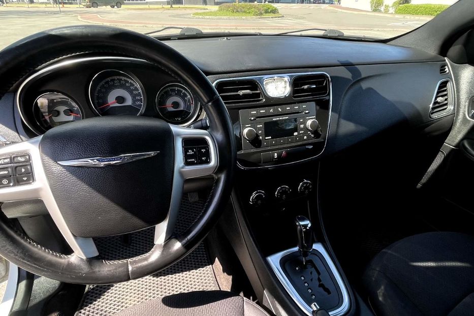 Продам Chrysler 200 Toring 2012 года в Киеве