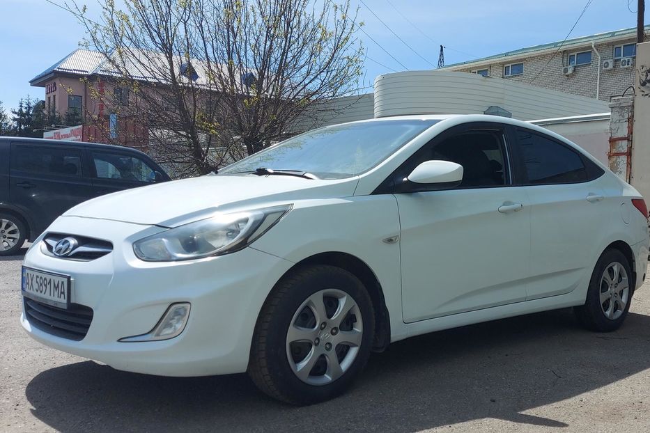 Продам Hyundai Accent  2012 года в Харькове