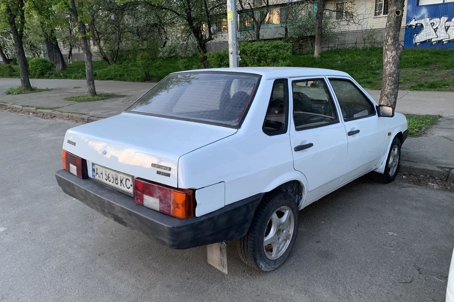 Продам ВАЗ 21099 99 1992 года в Киеве