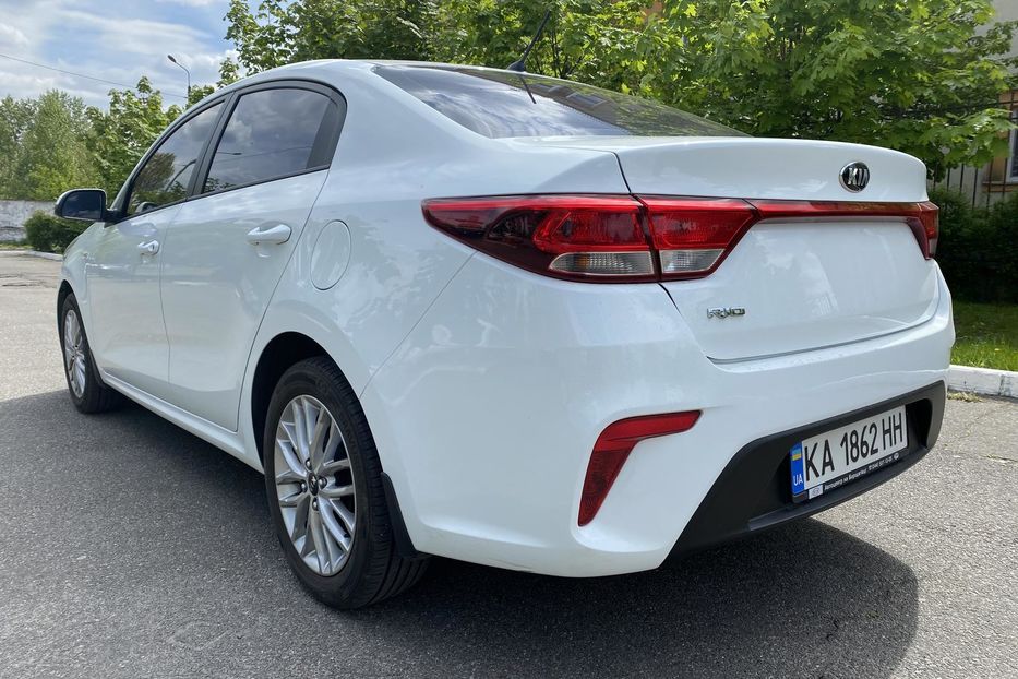 Продам Kia Rio 1.6 АВТОМАТ Официальный  2017 года в Киеве