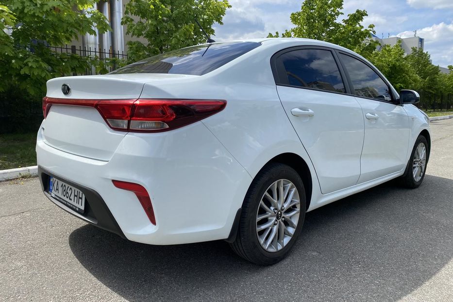 Продам Kia Rio 1.6 АВТОМАТ Официальный  2017 года в Киеве