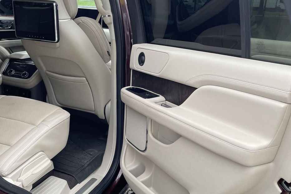 Продам Lincoln Navigator 2018 года в Черновцах