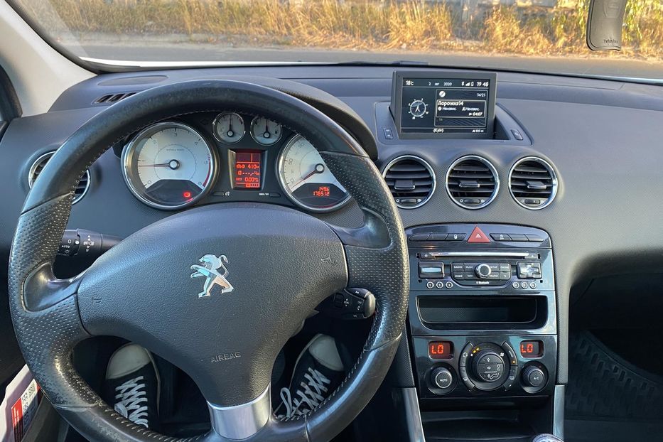 Продам Peugeot 308 2014 года в Киеве