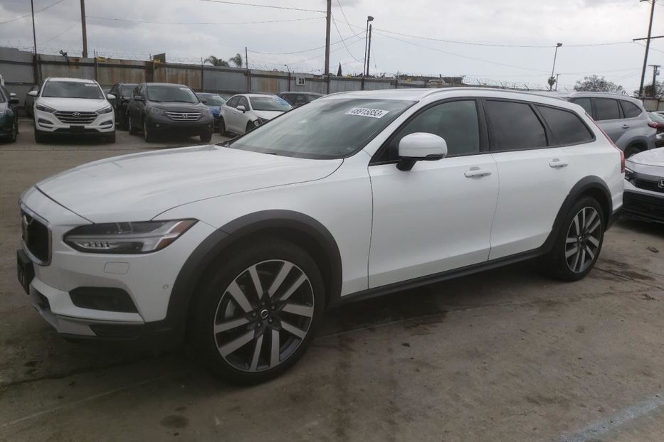 Продам Volvo V90 CROSS COUNTRY B6 INSCRIPTION 2022 года в Киеве