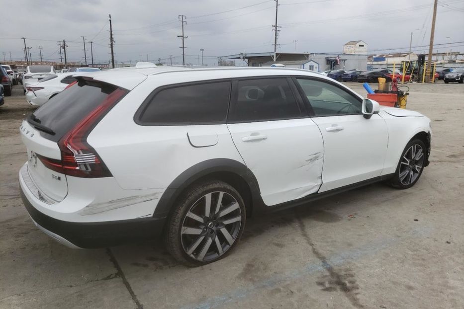 Продам Volvo V90 CROSS COUNTRY B6 INSCRIPTION 2022 года в Киеве