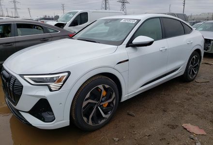 Продам Audi E-Tron SPORTBACK PREMIUM PLUS 2023 года в Киеве
