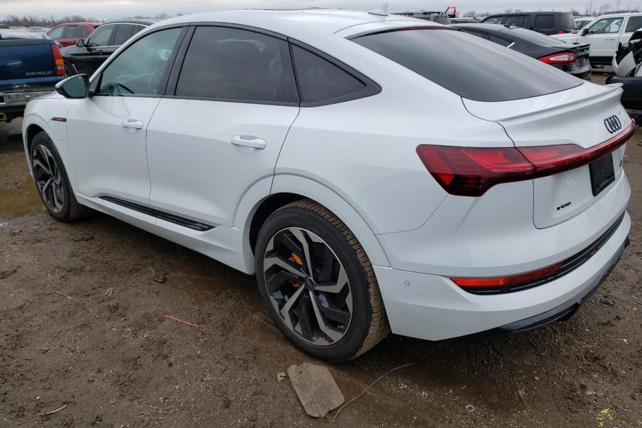 Продам Audi E-Tron SPORTBACK PREMIUM PLUS 2023 года в Киеве