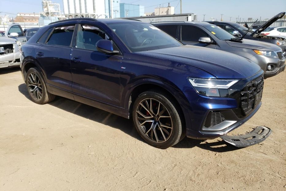 Продам Audi Q8 PREMIUM PLUS S-LINE 2022 года в Киеве