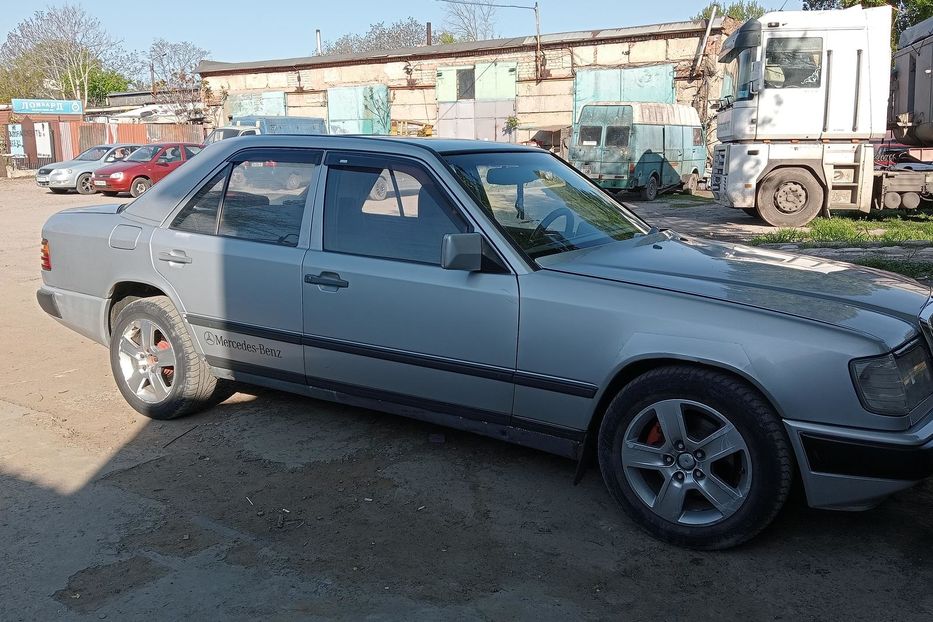 Продам Mercedes-Benz E-Class 1989 года в Одессе