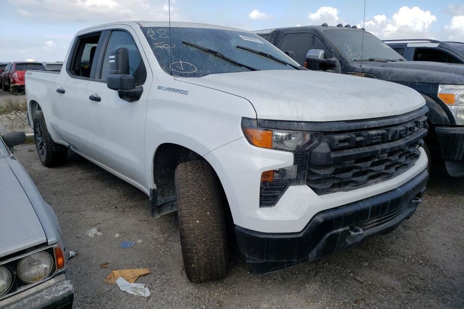 Продам Chevrolet Silverado K1500 2022 года в Киеве