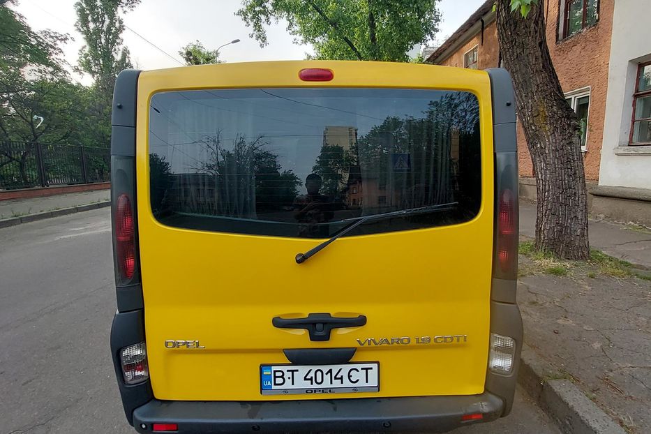 Продам Opel Vivaro пасс. 2004 года в Киеве