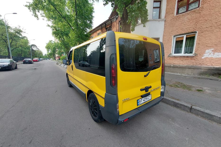 Продам Opel Vivaro пасс. 2004 года в Киеве