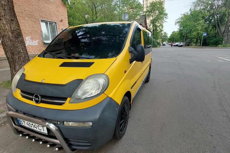 Продам Opel Vivaro пасс. 2004 года в Киеве