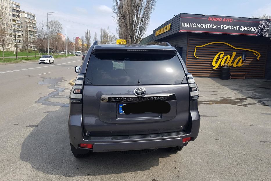 Продам Toyota Land Cruiser Prado 2021 года в Киеве