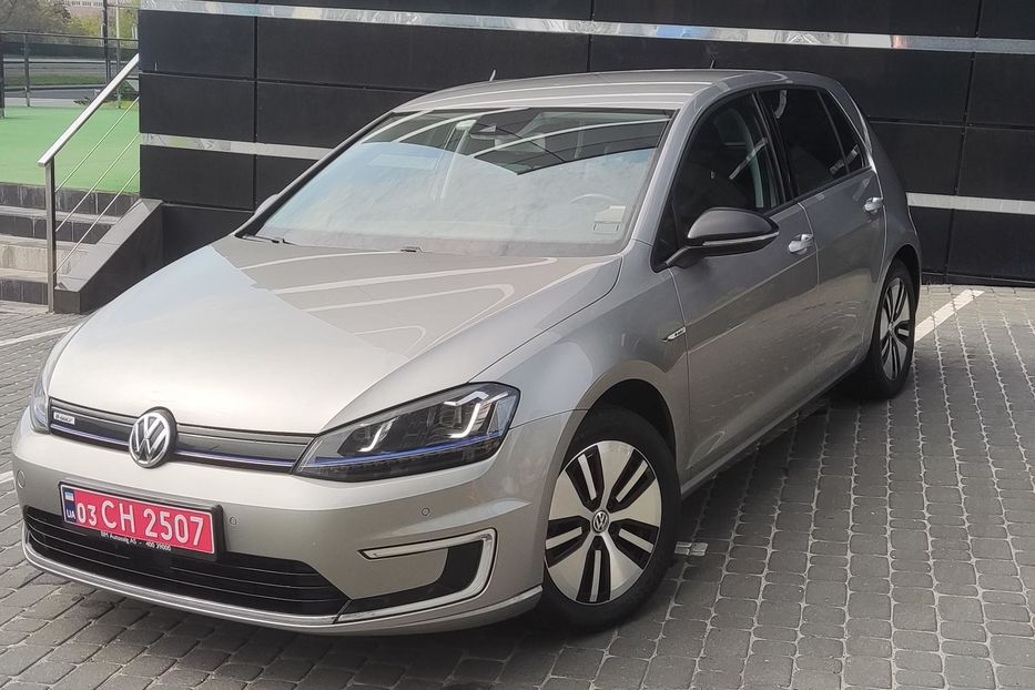 Продам Volkswagen e-Golf 2015 года в Львове