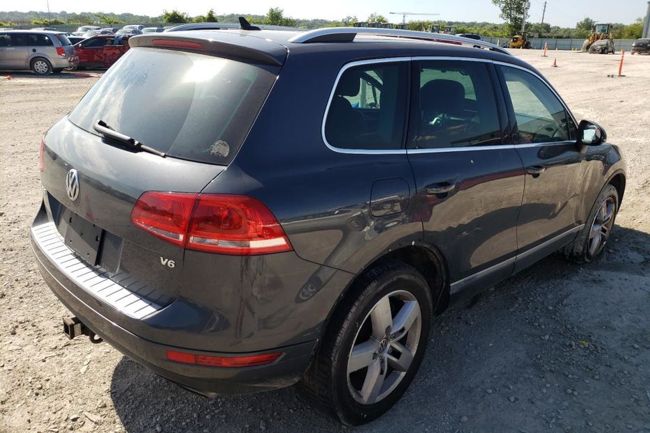 Продам Volkswagen Touareg V6 2013 года в Луцке