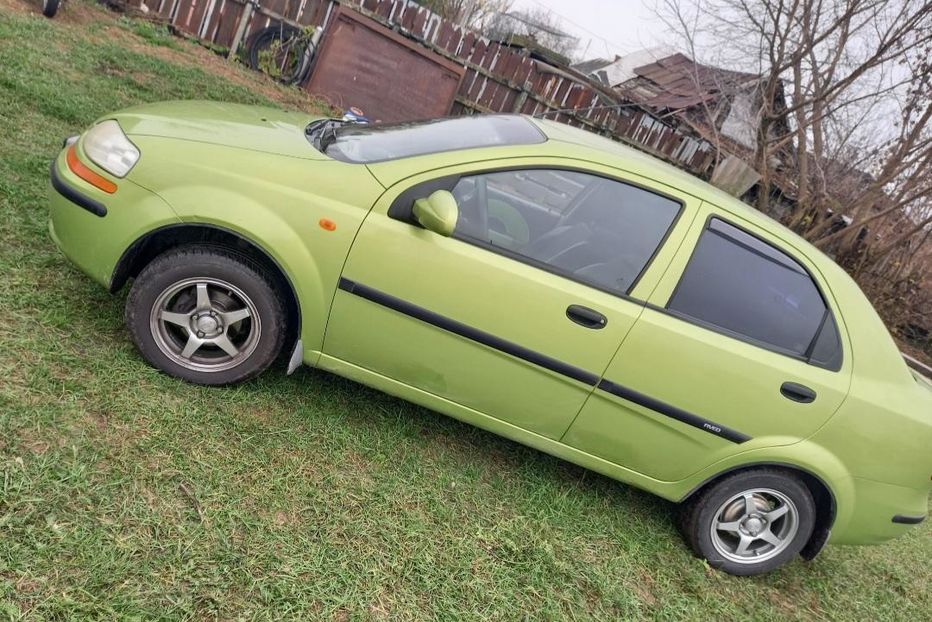 Продам Chevrolet Aveo 2004 года в Киеве