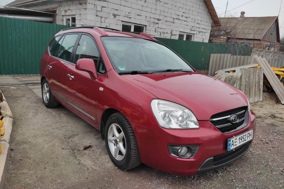 Продам Kia Carens 2007 года в г. Орджоникидзе, Днепропетровская область