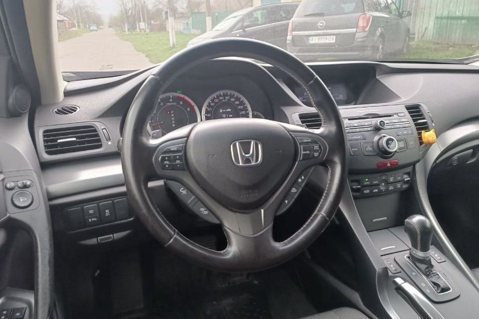 Продам Honda Accord 2011 года в г. Узин, Киевская область