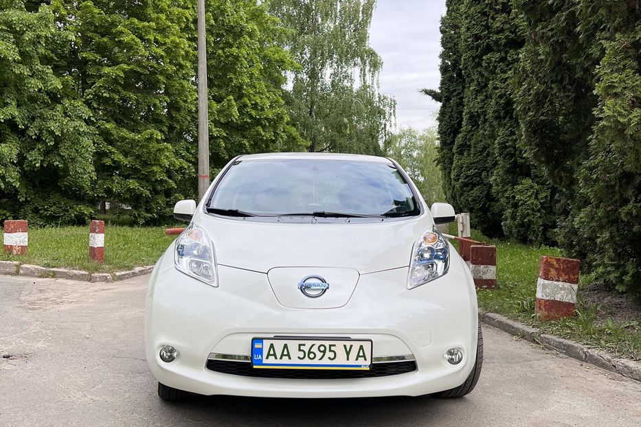 Продам Nissan Leaf SV 2015 года в Киеве