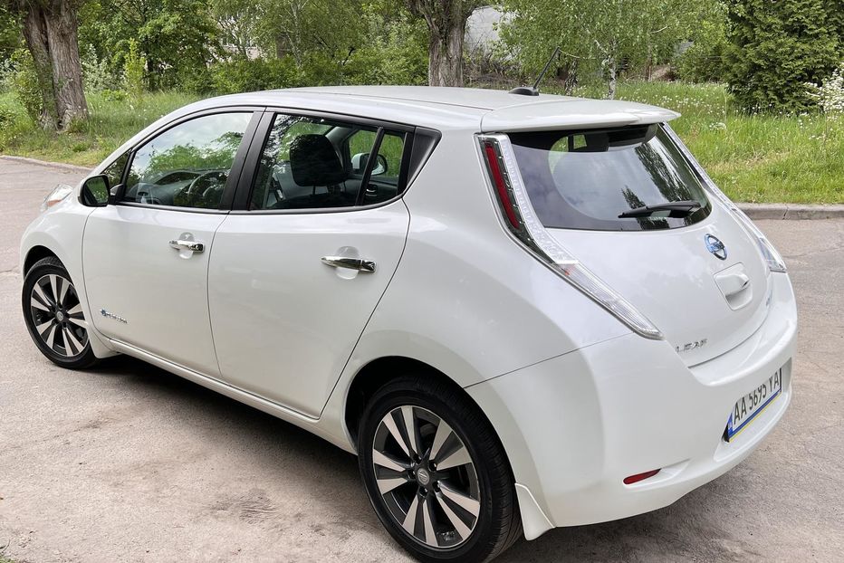 Продам Nissan Leaf SV 2015 года в Киеве