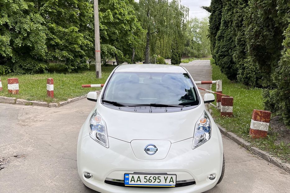 Продам Nissan Leaf SV 2015 года в Киеве