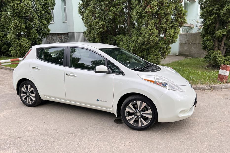 Продам Nissan Leaf SV 2015 года в Киеве