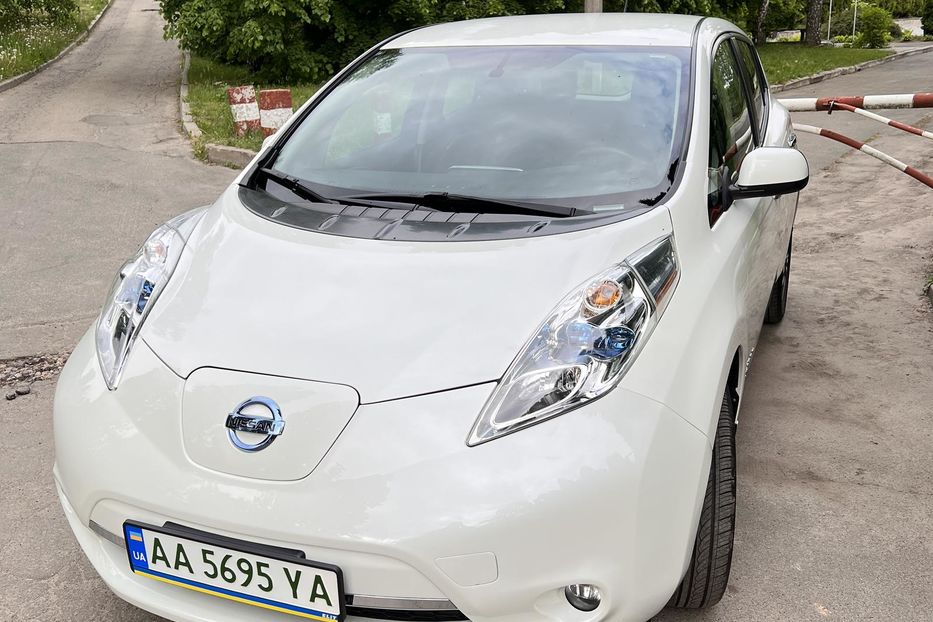 Продам Nissan Leaf SV 2015 года в Киеве