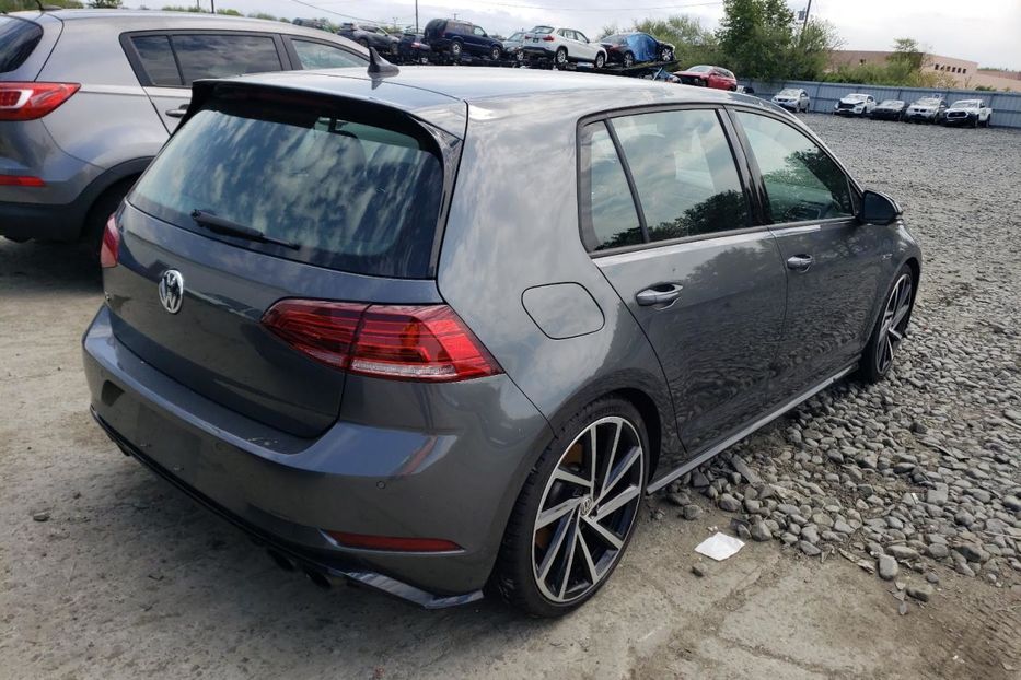 Продам Volkswagen Golf R 2018 года в Киеве