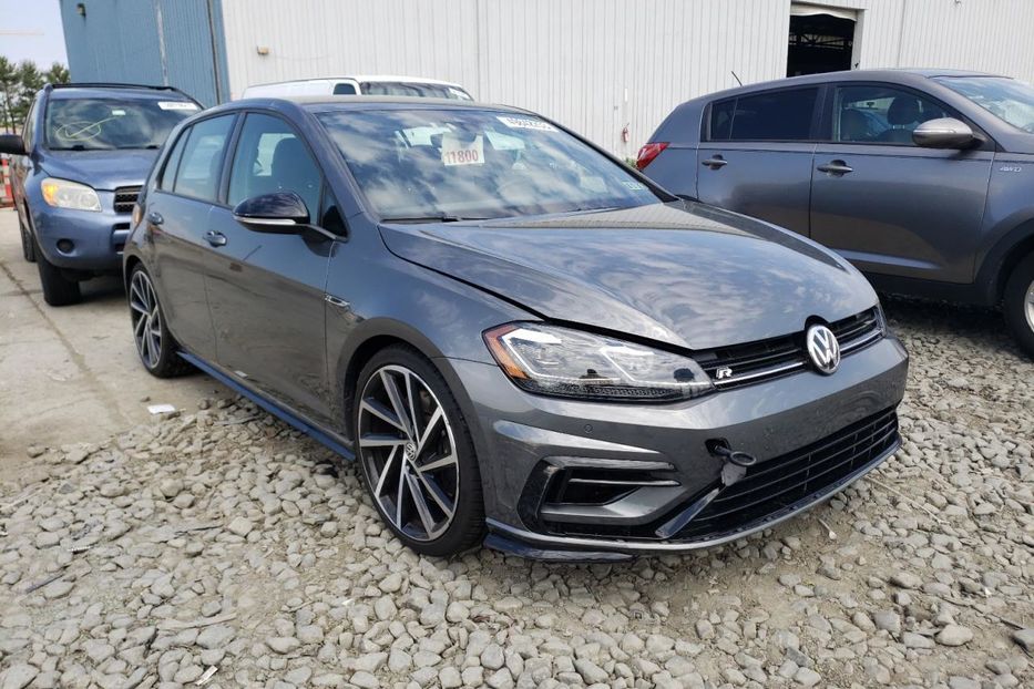 Продам Volkswagen Golf R 2018 года в Киеве