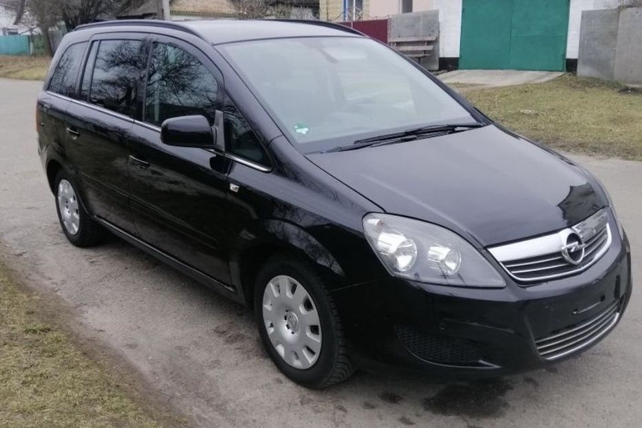 Продам Opel Zafira 2011 года в г. Узин, Киевская область