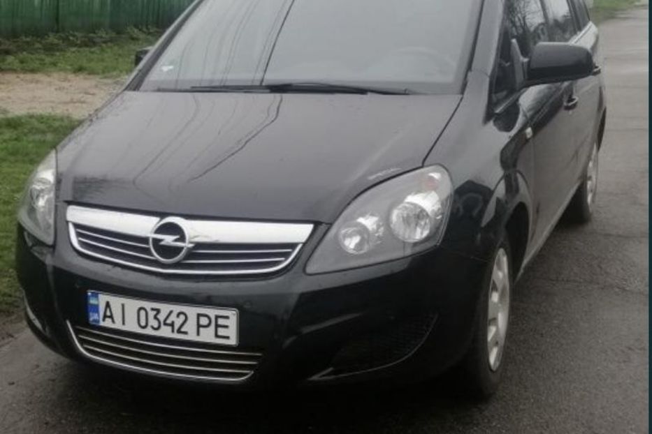 Продам Opel Zafira 2011 года в г. Узин, Киевская область