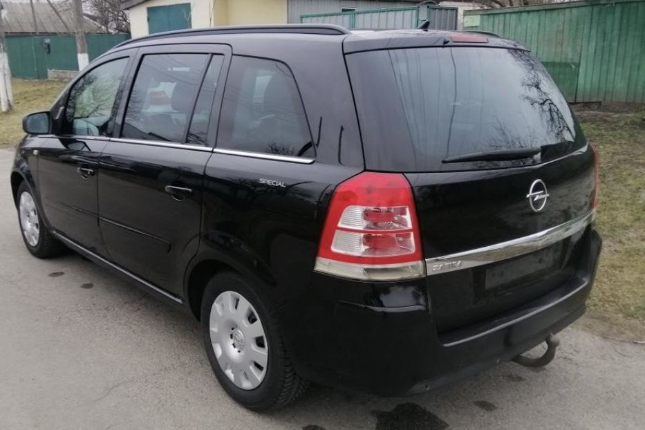 Продам Opel Zafira 2011 года в г. Узин, Киевская область