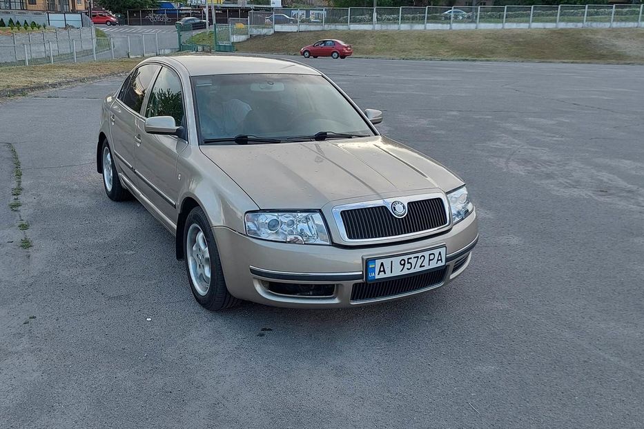 Продам Skoda Superb 2004 года в Киеве