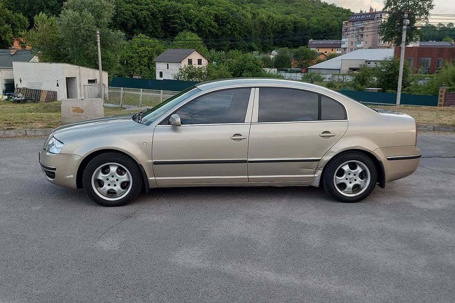 Продам Skoda Superb 2004 года в Киеве