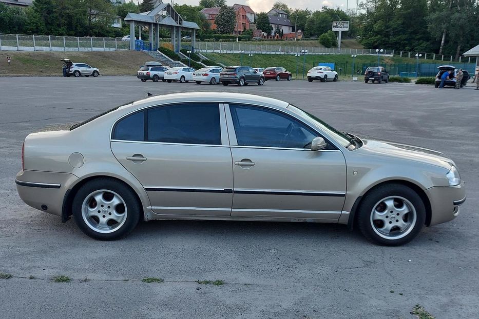 Продам Skoda Superb 2004 года в Киеве