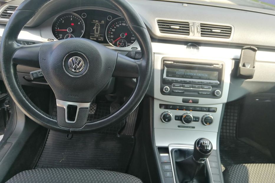 Продам Volkswagen Passat B7 2014 года в г. Калуш, Ивано-Франковская область