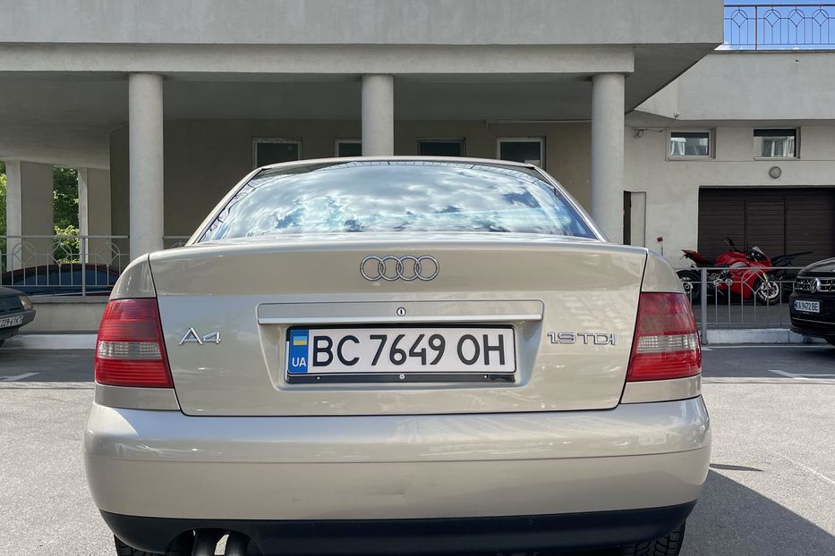 Продам Audi A4 2000 года в Киеве