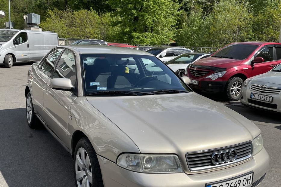 Продам Audi A4 2000 года в Киеве