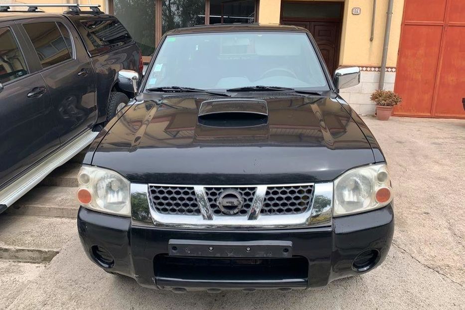 Продам Nissan Navara 2002 года в Киеве