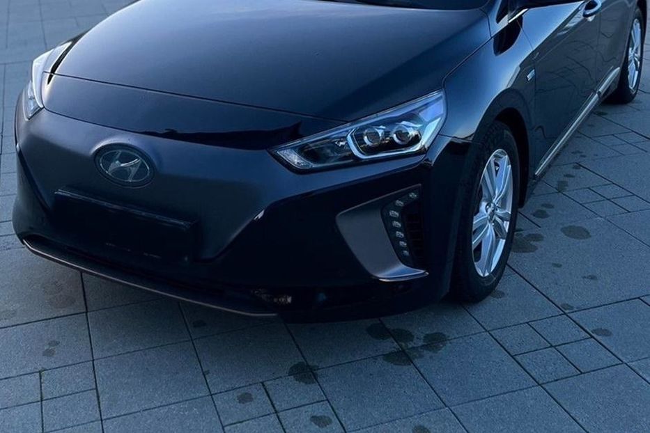 Продам Hyundai Ioniq premium 2017 года в г. Каменское, Днепропетровская область