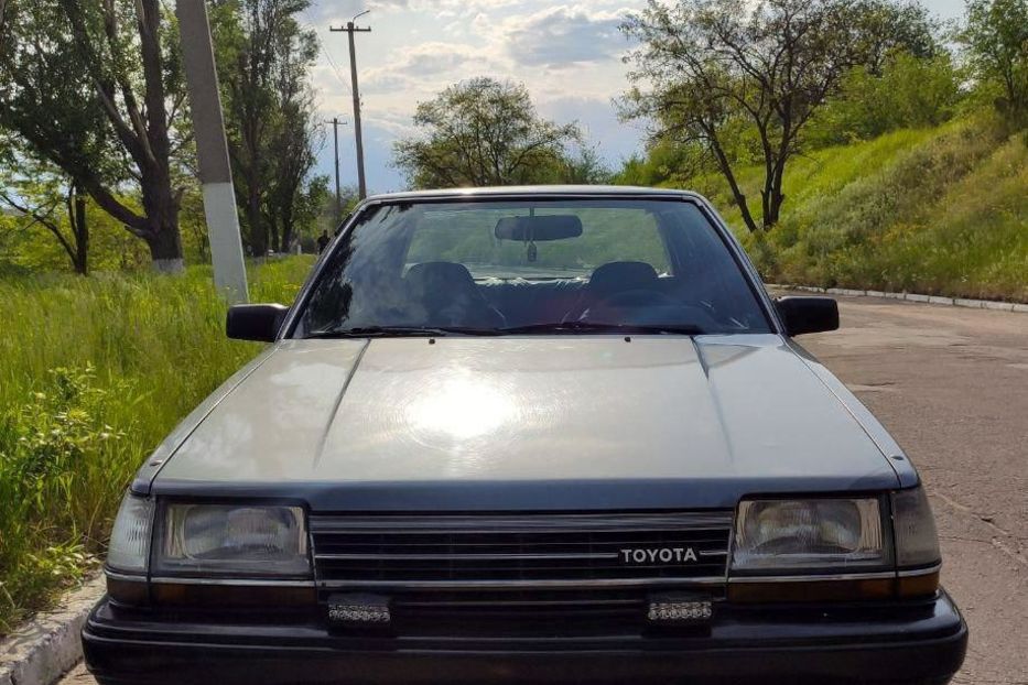 Продам Toyota Carina 1985 года в Днепре