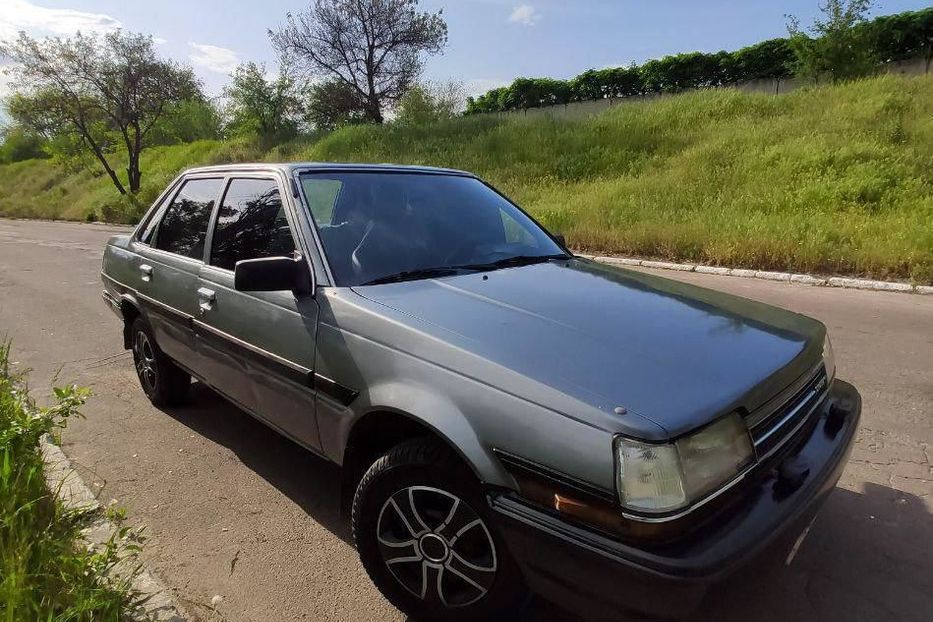 Продам Toyota Carina 1985 года в Днепре