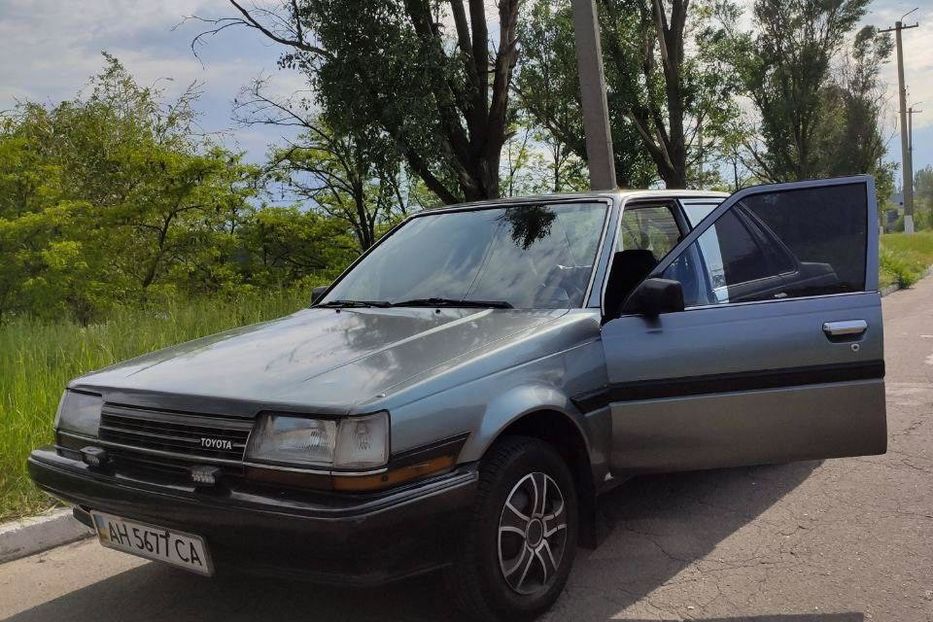 Продам Toyota Carina 1985 года в Днепре