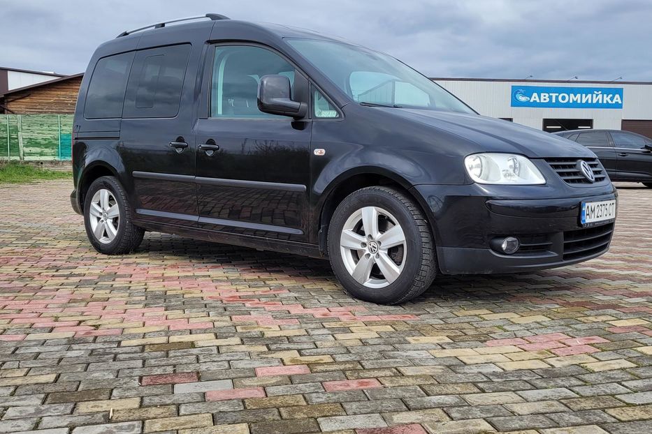 Продам Volkswagen Caddy пасс. 2010 года в Житомире