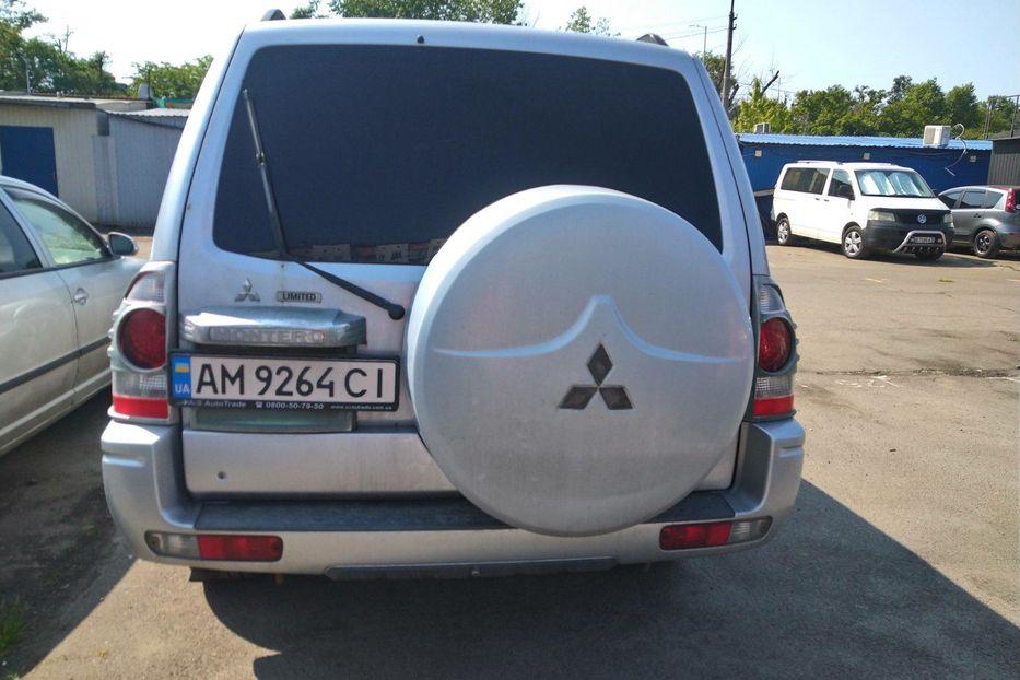 Продам Mitsubishi Montero 2005 года в Киеве