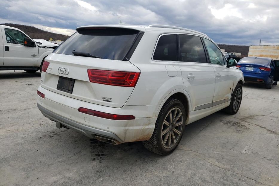 Продам Audi Q7 2017 года в Луцке