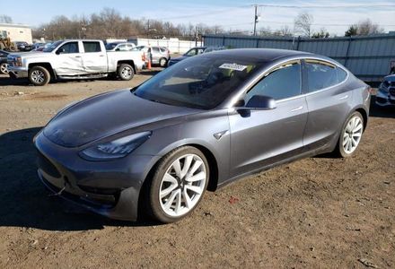 Продам Tesla Model 3 60 kWh (325 лс) 2020 года в Черновцах